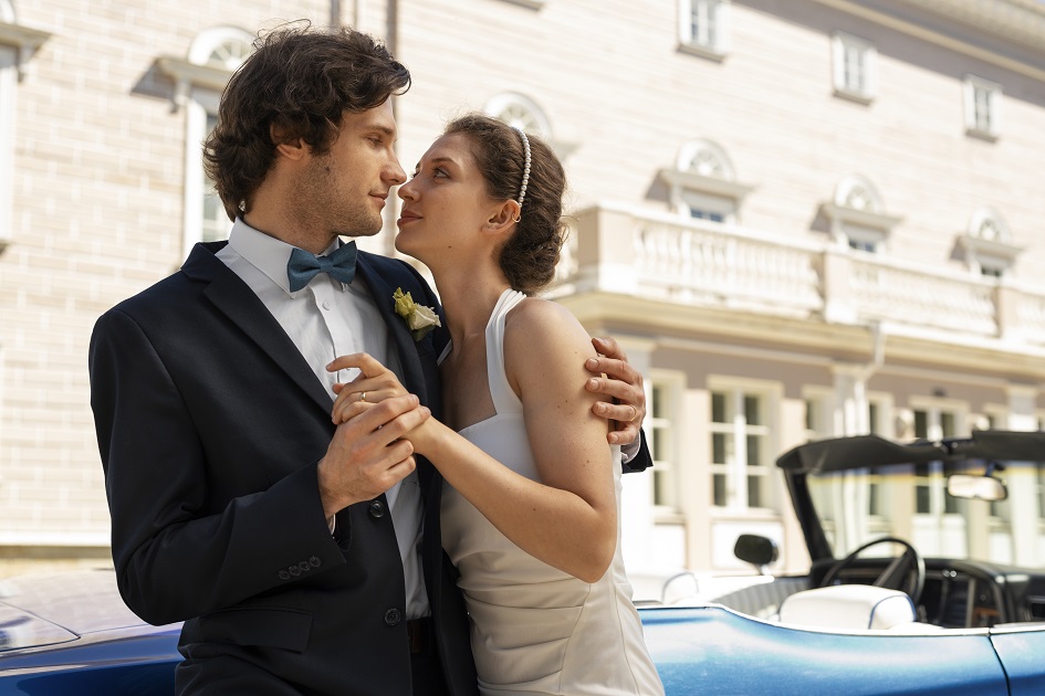 Dating a Millionaire: What to Expect and How to Succeed